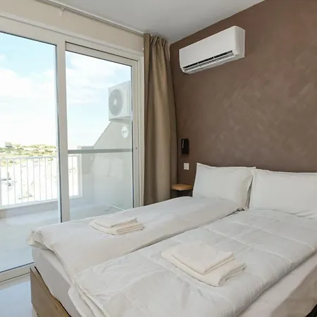 Lovely And Spacious Penthouse 2 Bed 1 Bath With Wide Panoramic Views Apartman Pembroke
