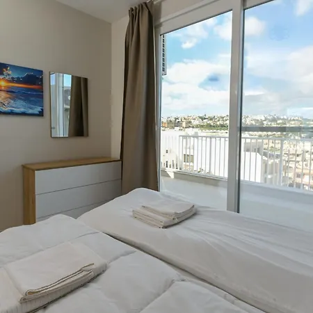 Lovely And Spacious Penthouse 2 Bed 1 Bath With Wide Panoramic Views 아파트 펨브로크