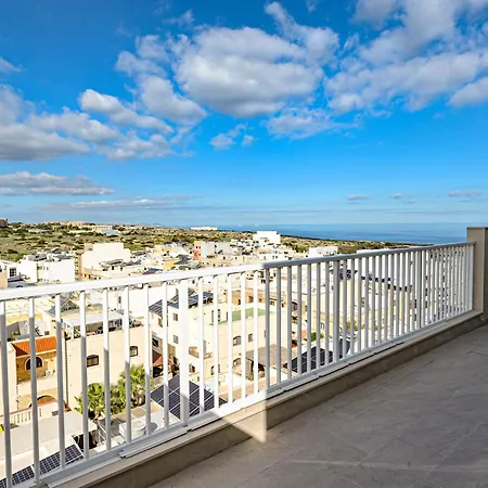 Lovely And Spacious Penthouse 2 Bed 1 Bath With Wide Panoramic Views Apartamento Pembroke